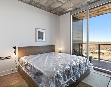 48 East Ave - Photo Thumbnail 8