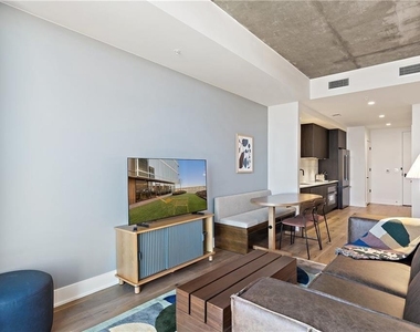 48 East Ave - Photo Thumbnail 2
