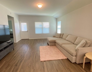 3304 Kenner Dr - Photo Thumbnail 7