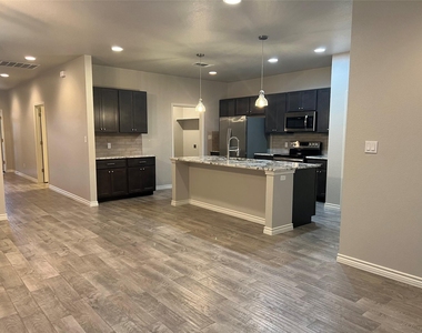 629 Cr 306 Rd - Photo Thumbnail 4