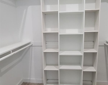 1144 Gunter St - Photo Thumbnail 10