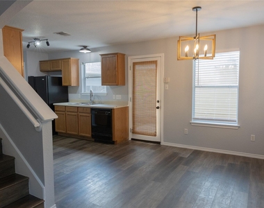 9212 Rowlands Sayle Rd - Photo Thumbnail 30