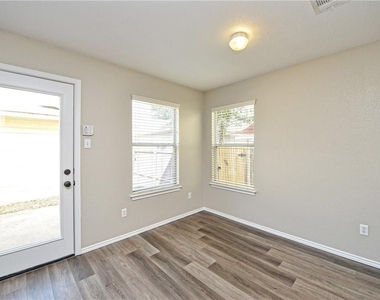 9212 Rowlands Sayle Rd - Photo Thumbnail 24