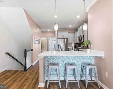 415 Union Street - Photo Thumbnail 11