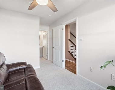 415 Union Street - Photo Thumbnail 5