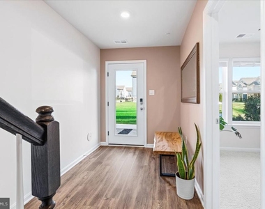 415 Union Street - Photo Thumbnail 3