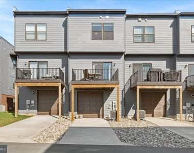 415 Union Street - Photo Thumbnail 30