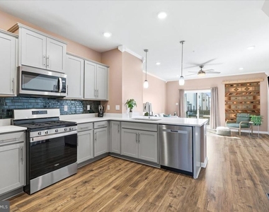 415 Union Street - Photo Thumbnail 14