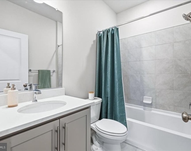 415 Union Street - Photo Thumbnail 18