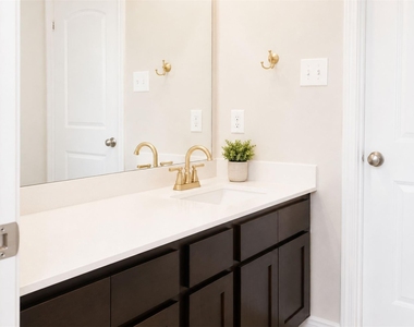 153 Blue Agate Ct - Photo Thumbnail 10