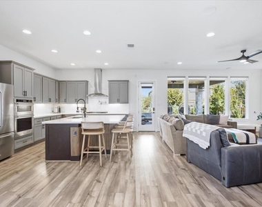 610 Arundel Rd - Photo Thumbnail 6