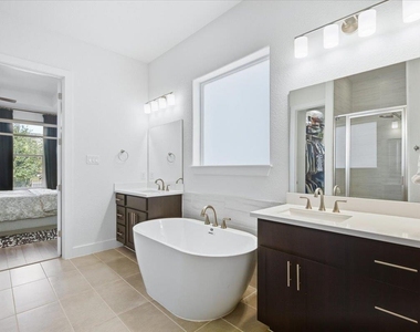610 Arundel Rd - Photo Thumbnail 17