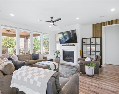 610 Arundel Rd - Photo Thumbnail 9