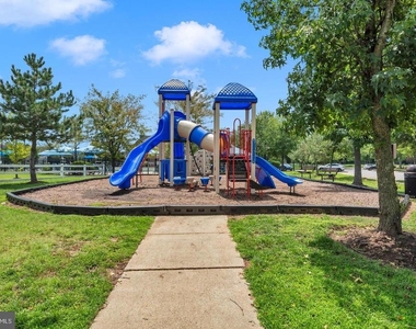 4907 Cordova Court - Photo Thumbnail 19