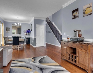 4907 Cordova Court - Photo Thumbnail 2