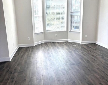 2907 Chalkstone Place - Photo Thumbnail 4