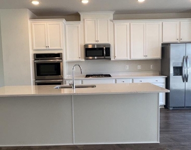 2907 Chalkstone Place - Photo Thumbnail 11
