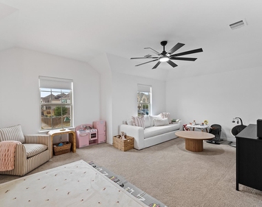 1601 Harrongton Way - Photo Thumbnail 22