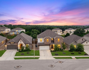 1601 Harrongton Way - Photo Thumbnail 2