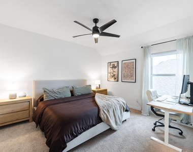 1601 Harrongton Way - Photo Thumbnail 23