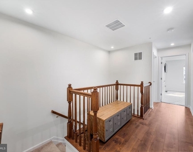 4514 Reaney Lane - Photo Thumbnail 13