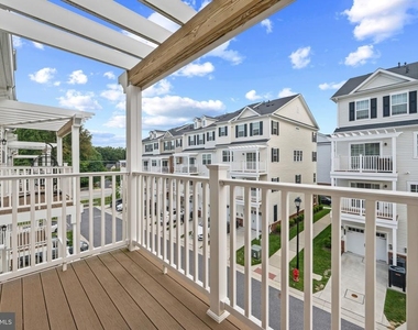 4514 Reaney Lane - Photo Thumbnail 25