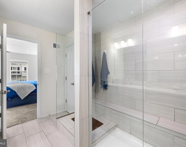 4514 Reaney Lane - Photo Thumbnail 18