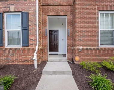 4514 Reaney Lane - Photo Thumbnail 1