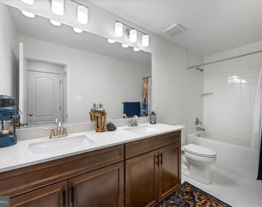 4514 Reaney Lane - Photo Thumbnail 22