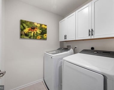 4514 Reaney Lane - Photo Thumbnail 23