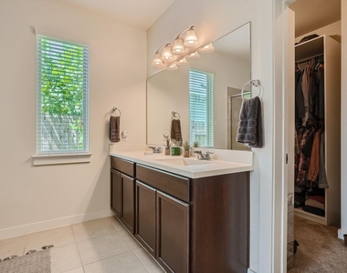 7928 Castelardo Pl - Photo Thumbnail 18