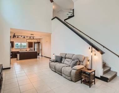 7928 Castelardo Pl - Photo Thumbnail 5