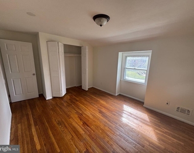5411 Cynthia Terrace - Photo Thumbnail 10