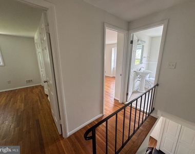5411 Cynthia Terrace - Photo Thumbnail 9