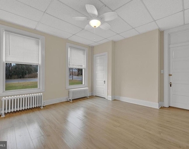 2203 Edmondson Avenue - Photo Thumbnail 2