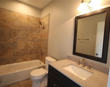 3402 Crystal Cir - Photo Thumbnail 7