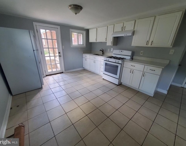 301 Westowne Road - Photo Thumbnail 5