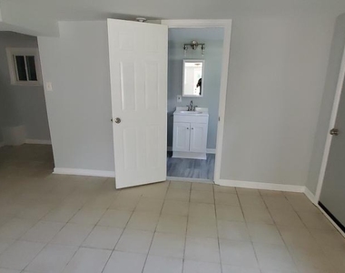 301 Westowne Road - Photo Thumbnail 6