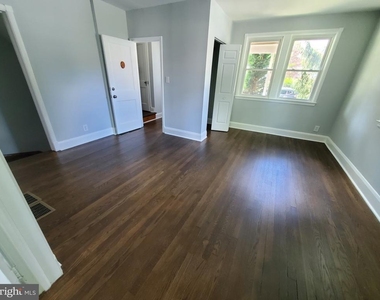 301 Westowne Road - Photo Thumbnail 12