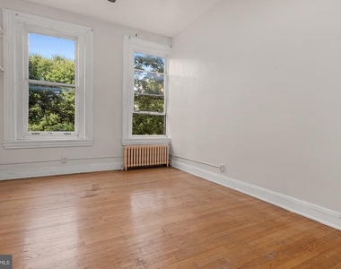 931 Saint Paul Street - Photo Thumbnail 7