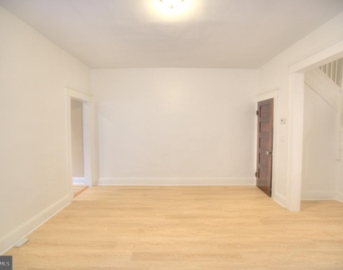 608 E 33rd Street - Photo Thumbnail 3