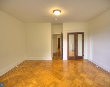 608 E 33rd Street - Photo Thumbnail 10