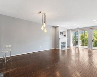 1025 Covington Street - Photo Thumbnail 10