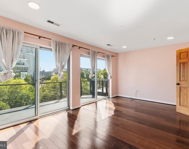 1025 Covington Street - Photo Thumbnail 19