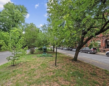 2024 Park Avenue - Photo Thumbnail 13