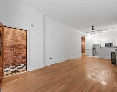 2024 Park Avenue - Photo Thumbnail 2