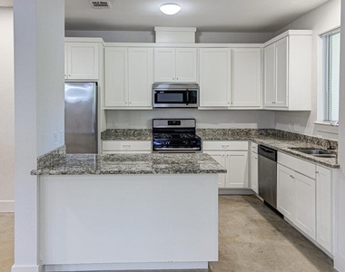 3301 Thomas Kincheon St - Photo Thumbnail 5