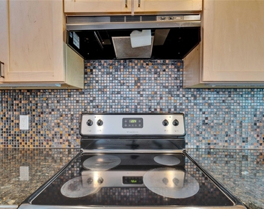1505 Bridgeway Dr - Photo Thumbnail 11