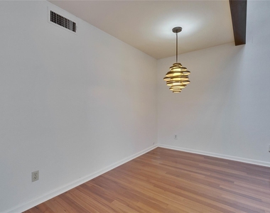 1505 Bridgeway Dr - Photo Thumbnail 8