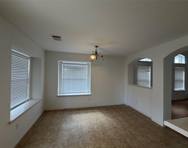 15205 Valerian Tea Dr - Photo Thumbnail 6